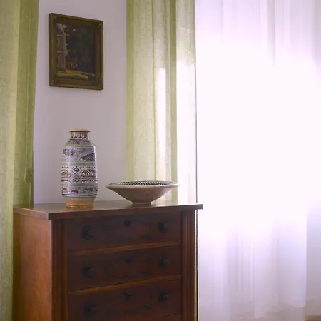 Apartment Theia